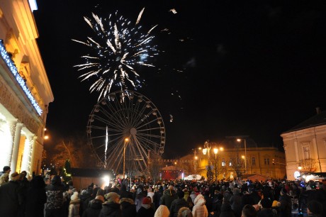 Együtt mulatott a város a 2020-as év első óráiban a Fehérvári Szilveszteren